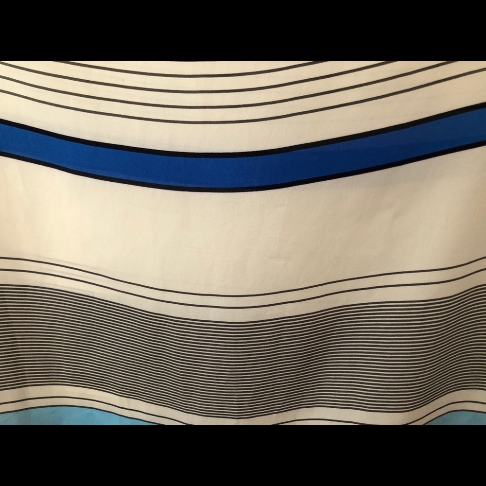 Limited blouse - Picture 2 of 4